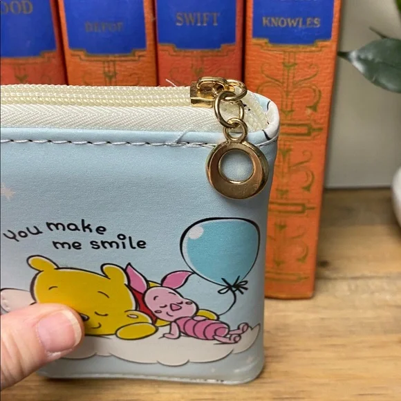 Cute Winnie the Pooh and Piglet Wallet. New w/out tags - Picture 3 of 4